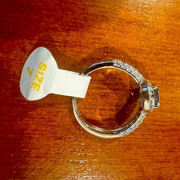 BOMB PARTY RING—EVER BLOOM - Picture 3 of 5